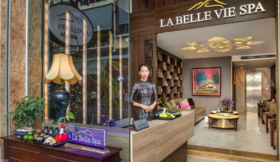 La belle ở Spa Hà Nội