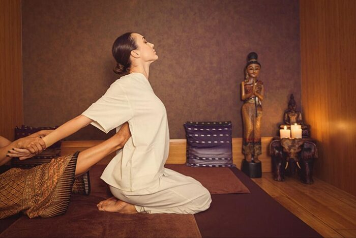 Massage-Yoga-la-gi-3