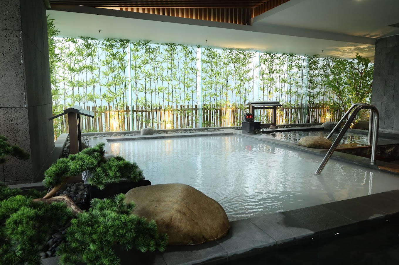 Massage-quan-cau-giay-4