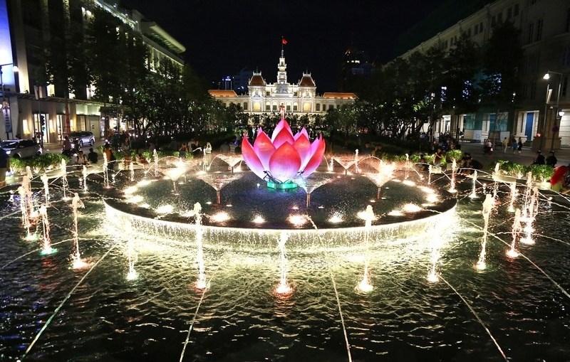 phố đi bộ Nguyễn Huệ quận 1