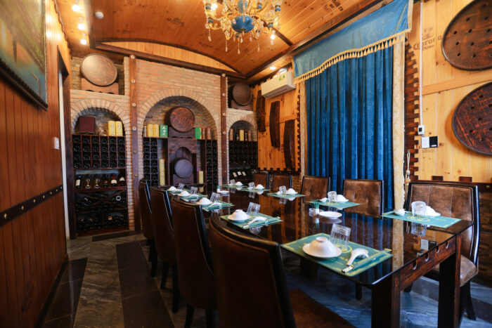 hệ thống phòng riêng cùng phong cách bài trí sang trọng tại nhà hàng Dubai Restaurant